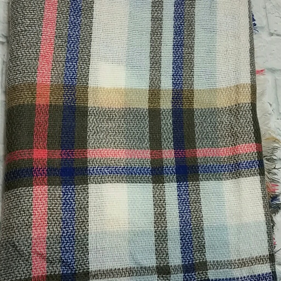 Oversized Plaid Blanket Scarf - Picture 2 of 5
